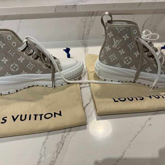 Louis Vuitton Denim Monogram Squad Sneaker - brand new - Picture 6 of 7